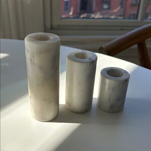 NWOT Elegant Gray Marble Candle Holders Set
